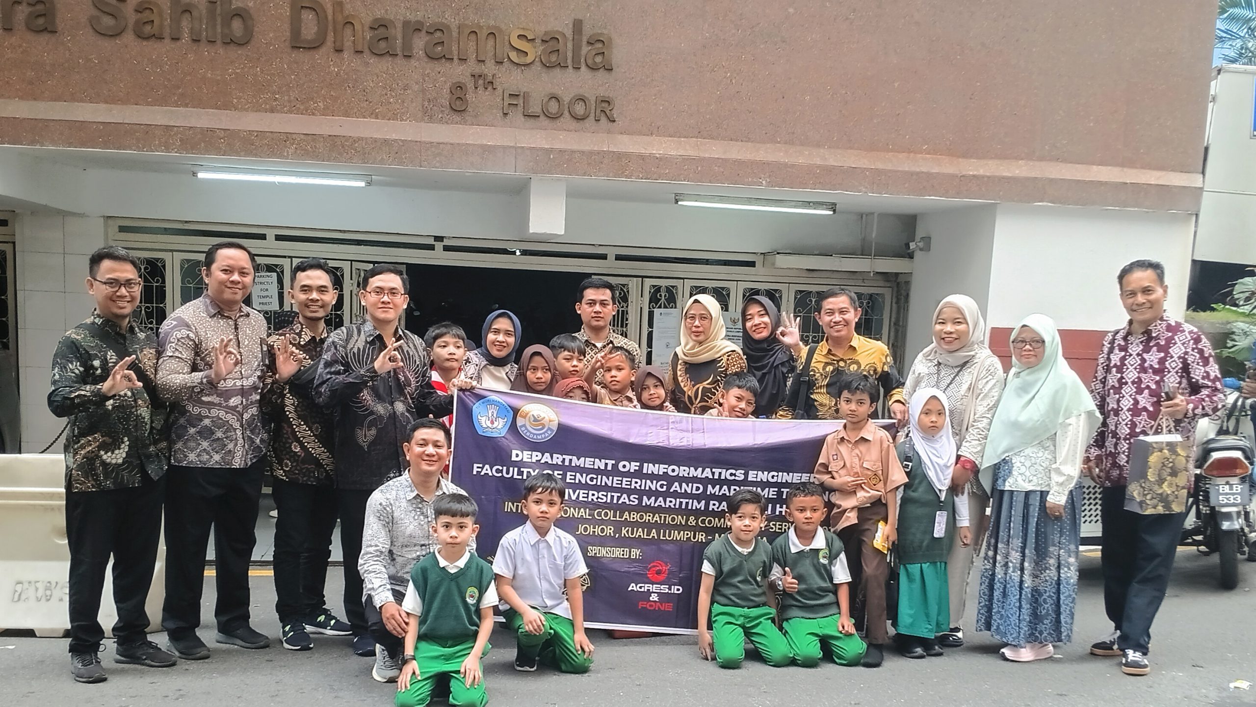 Perkuat Literasi Budaya, Teknik Informatika UMRAH Gelar Pengabdian Internasional Berbasis Teknologi di Malaysia